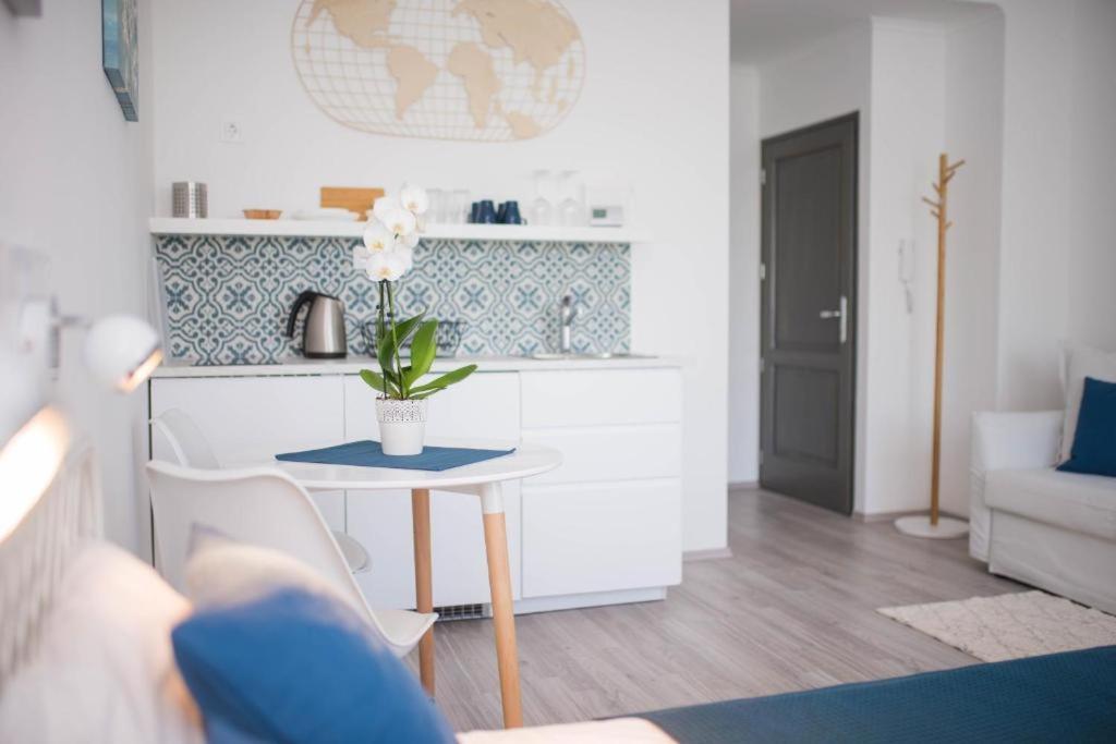 Raba Apartman House Exterior photo
