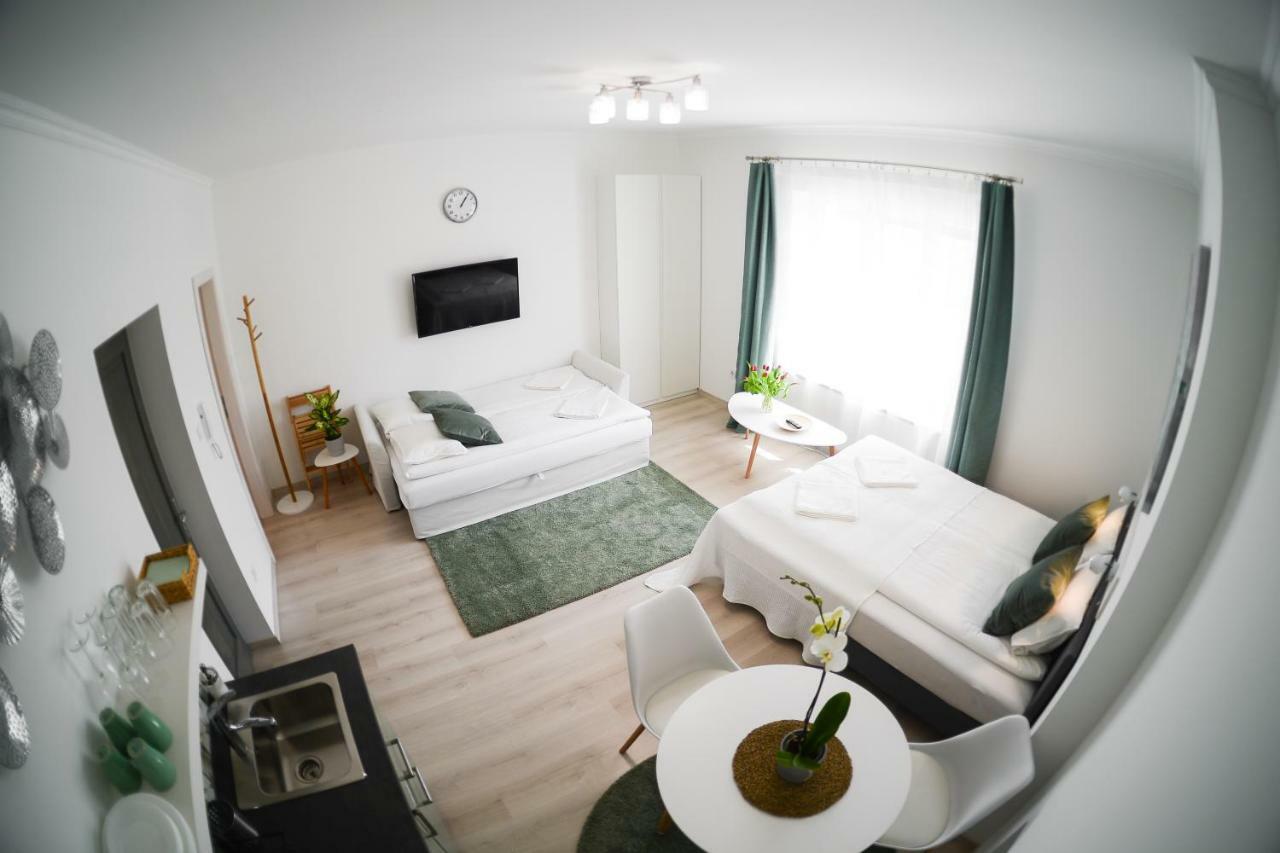 Raba Apartman House Exterior photo