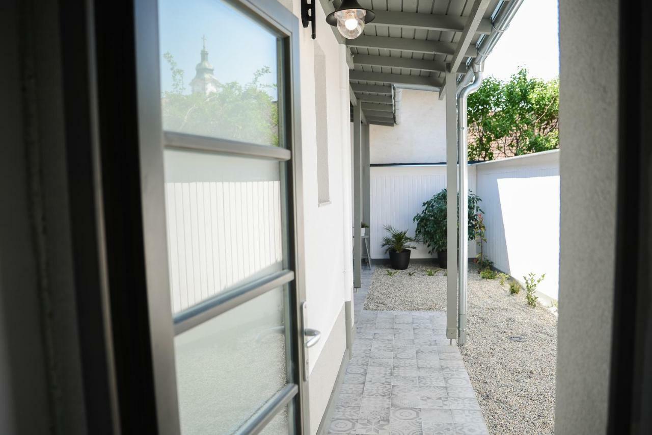 Raba Apartman House Exterior photo